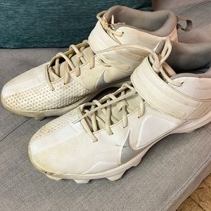 Mens Nike Trout cleats size 13